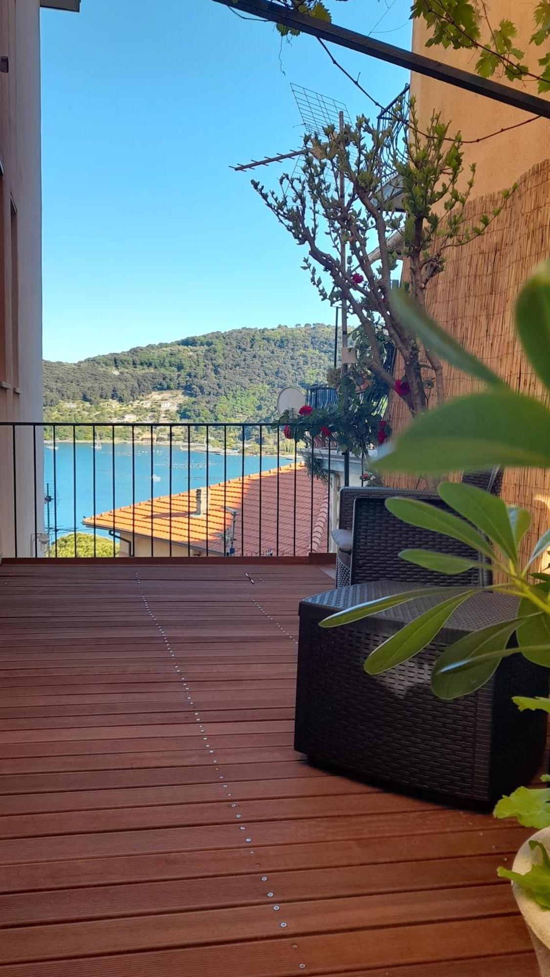 Casa Vacanze Ibiscus ปอร์โตเวเนเร ภายนอก รูปภาพ