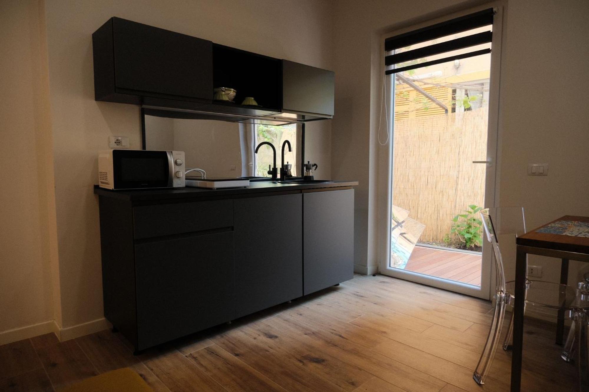 Casa Vacanze Ibiscus ปอร์โตเวเนเร ภายนอก รูปภาพ